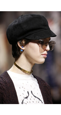Details Christian Dior , Details Dior Fall 2018 Ready-to-Wear , Детали показа Кристиан Диор , Детали показа Диор осень зима 2018 , Fashion show , неделя моды в Париже , PFW , Мария Грация Кьюри , Mainstyles